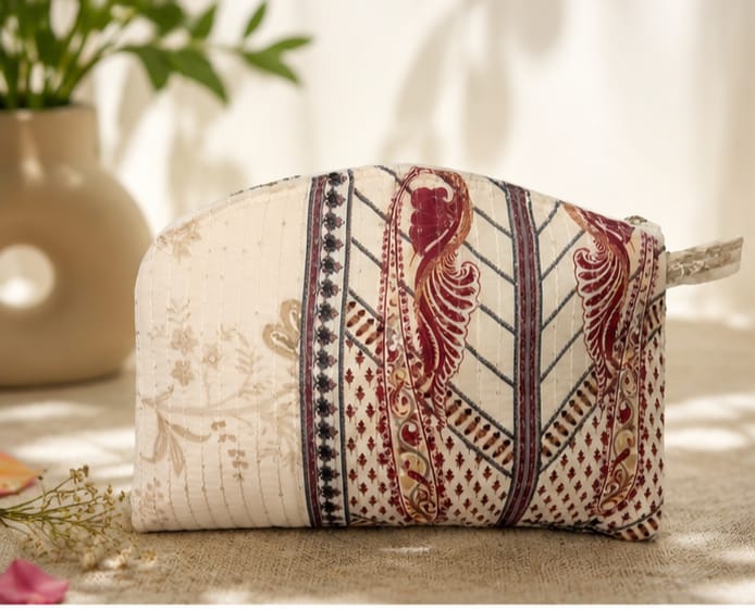 upcycled pouch from used clothes – sustainable handmade accessory (pack of 1) upcycled pouch from used clothes – sustainable handmade accessory (pack of 1)