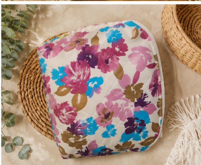 upcycled pouch from used clothes – sustainable handmade accessory (pack of 1) upcycled pouch from used clothes – sustainable handmade accessory (pack of 1)